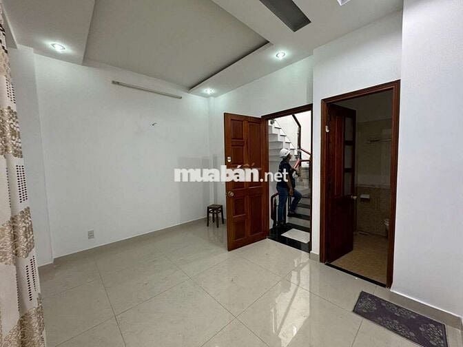 Nhà mới đẹp hẻm xe hơi 8m đậu cửa thích hợp làm VPCat, gia đình ở