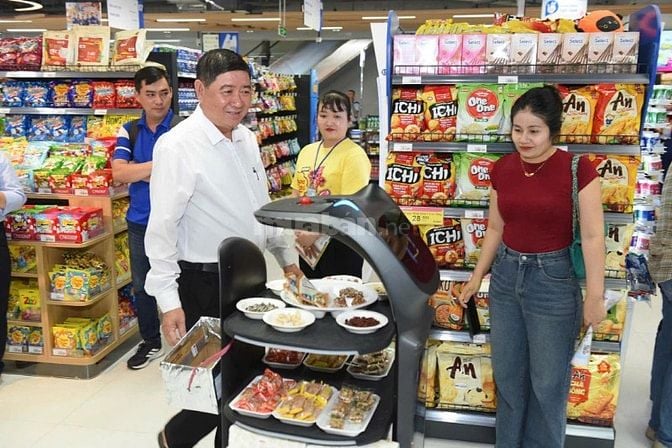 Bổ Sung Nhân Viên Lao Động Phổ Thông Dịp Tết Bán Hàng, Gói Hàng Tết