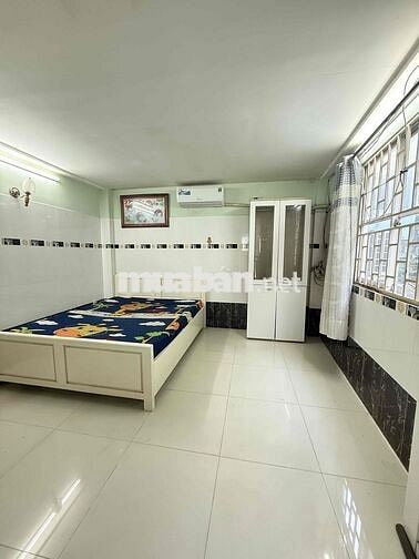 phòng  20 m2 đường hưng phu q8