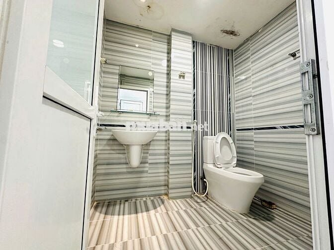 NHÀ làm căn hộ dịch vụ full nội thất full khách