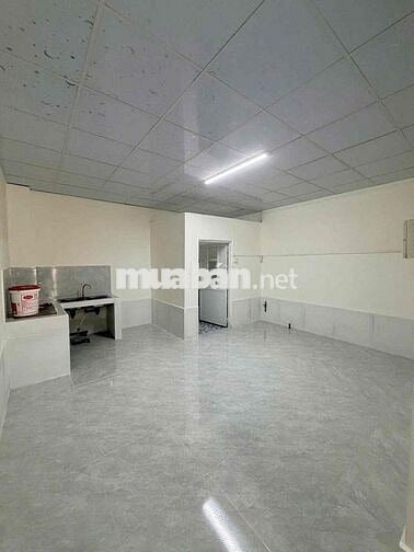 Cho thuê nhà mới xây mặt tiền đường Nguyễn Tri Phường gần ĐH Y Dược