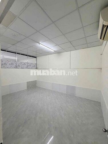 Cho thuê nhà mới xây mặt tiền đường Nguyễn Tri Phường gần ĐH Y Dược