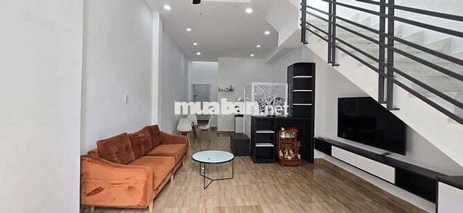 Giá 4.5 tỷ- Nhà Mái Thái trung tâm Phước Hải Nha  Trang