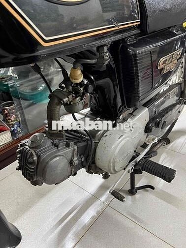Honda CD50 màu Đen