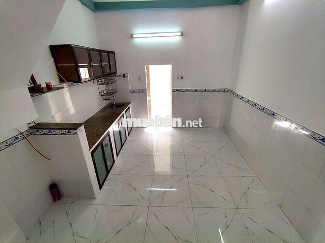 Nhà Quận 6 giá rẻ ạ, đường Bà Hom sát mặt tiền