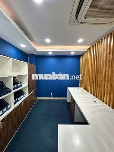 Cho thuê Mặt bằng Văn Phòng to rộng - 105 Cô Giang Q1 giá ưu đãi