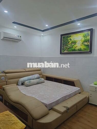 Bán Nhà 2 Tầng Mặt tiền Tô Hiệu DT 133m2, gần Tôn Đức Thắng.