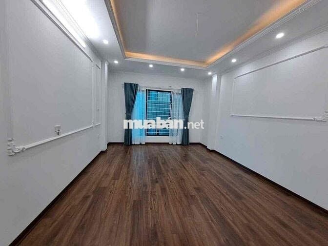 Tài Chính 9-10 Tỷ Tìm Nhà Cầu Giấy Thang Máy Gọi Ngay Em Nhé