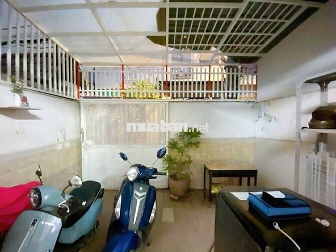 NHÀ 2 MẶT HXH ,GẦN PHẠM VĂN ĐỒNG 8M ,NGANG 4,7 , 72 M2,  GIÁ 8,5 TỶ