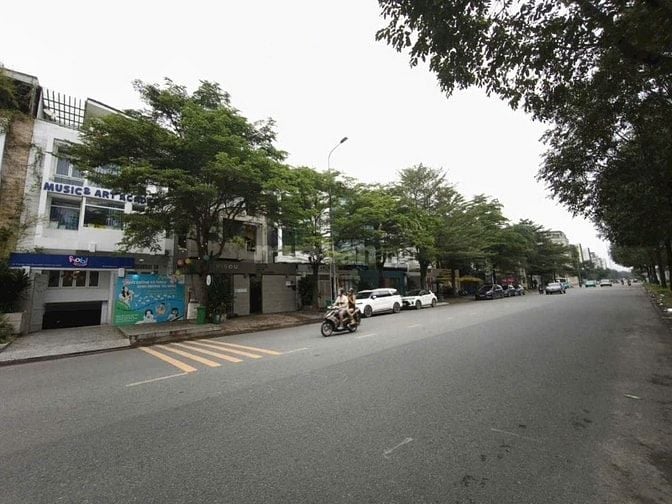 Bán biệt thự ngay trung tâm TP.Thủ Đức Cũ, 15x18m, 1H, 1T, 2 lầu,55ty