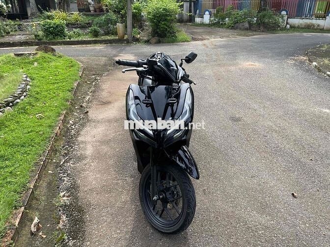 ban vario 2022 moi keng. gop