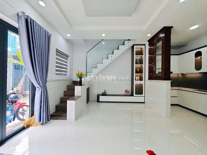 Nhà Công Viên Làng Hoa Gò Vấp Ngang Hiếm 6m Hẻm 4m 42m2 Nhỉnh 4 Tỷ