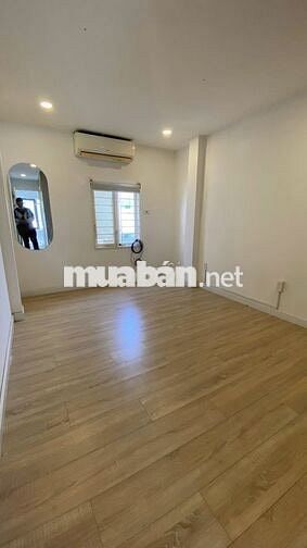 Nhà Mặt Tiền Đường Bạch Mã Tiện Ở + VP Công Ty