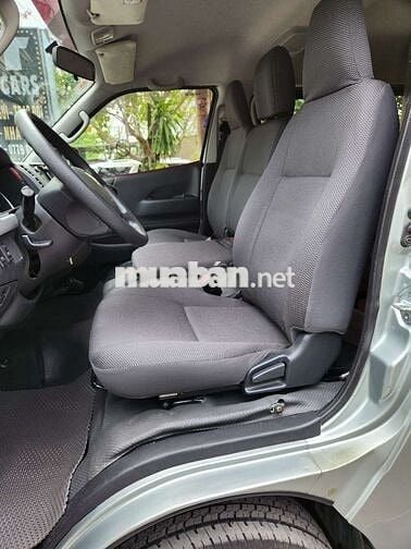 Tải Van Toyota Hiace 2011  6N/810kg- mơi 46000 km
