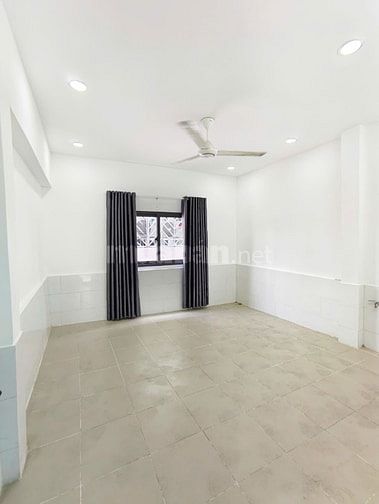 Cần bán Đất Nhà mặt tiền đường container - Vị trí trung tâm siêu đẹp