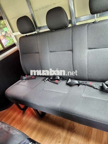 Tải Van Toyota Hiace 2011  6N/810kg- mơi 46000 km