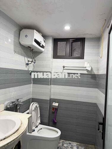 Nhà đẹp Giáp Bát - Kim Đồng - Ô tô đỗ cổng - 6 tầng. Giá: 8,35 tỷ