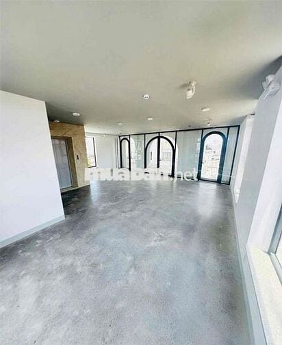 CHO THUÊ NHÀ 433D SƯ VẠN HẠNH QUẬN 10 - 5 TẦNG TRỐNG SUỐT FULL ỐP KINH