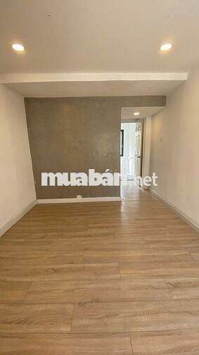 Nhà Mặt Tiền Đường Bạch Mã Tiện Ở + VP Công Ty