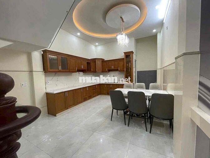 nhà 4x16m 4 tầng 4pn 5wc sân thượng, hẻm he hơi thông đường Bình Thành