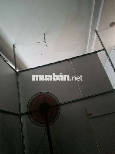 Cần sang quán nước ép cà phê có chỗ ở lại