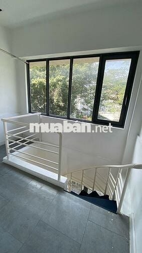 Nhà Mặt Tiền Đường Bạch Mã Tiện Ở + VP Công Ty