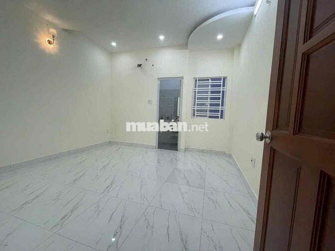 nhà 4x16m 4 tầng 4pn 5wc sân thượng, hẻm he hơi thông đường Bình Thành