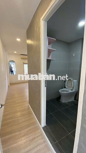 Nhà Mặt Tiền Đường Bạch Mã Tiện Ở + VP Công Ty