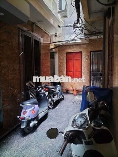 Chính chủ cho thuê cả nhà12mx5 tầng