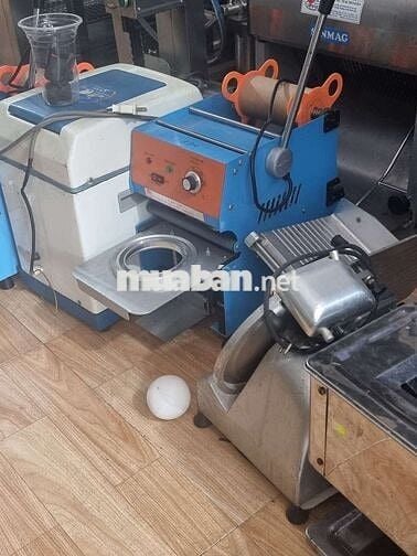 Cần sang quán nước ép cà phê có chỗ ở lại