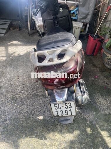 Xe tay ga dành cho người lao động .