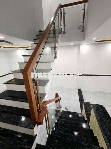 NHÀ ĐẸP 5,8 X15  ,3PH NGỦ CHỈ 1/ 100M CHỢ NỮ DÂN CÔNG