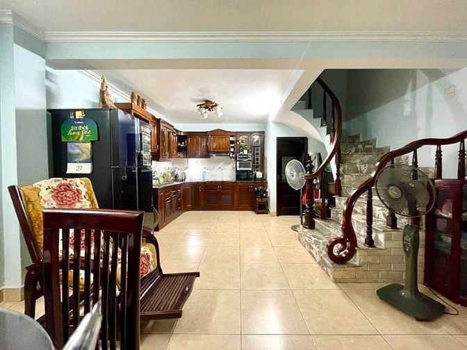 Bán nhà gấp Lương Khánh Thiện Tân Mai, ngõ ô tô thông, Dt 60M2, 5T.