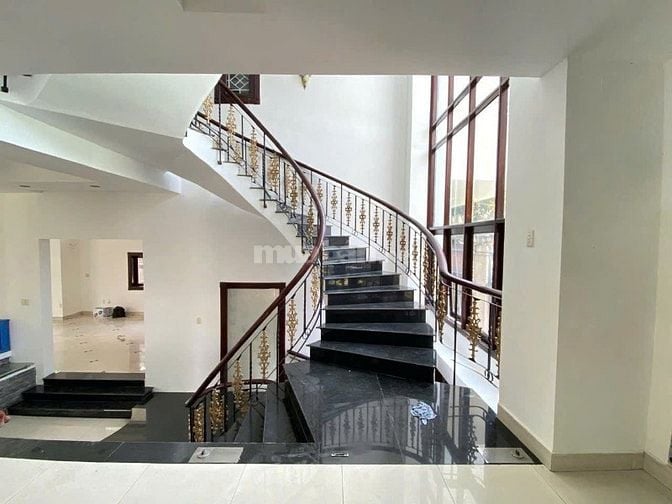 Cho thuê biệt thự đường võ nguyên giáp, phước long a, q9, tp thủ đức