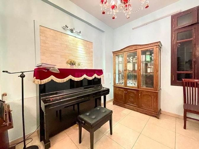 Bán nhà gấp Lương Khánh Thiện Tân Mai, ngõ ô tô thông, Dt 60M2, 5T.