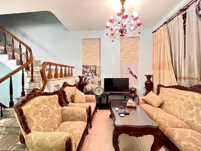 Bán nhà gấp Lương Khánh Thiện Tân Mai, ngõ ô tô thông, Dt 60M2, 5T.