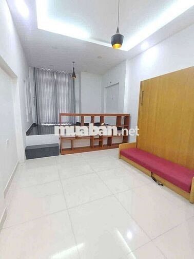 CHO THUÊ NHÀ NGANG 8 DÀI 15, SÂN ĐẬU 2 OTO. 3TẦNG 3PN 2WC ĐƯỜNG 24 LĐ