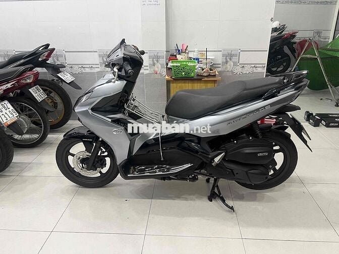 Honda Air Blade 125 Bạc đen