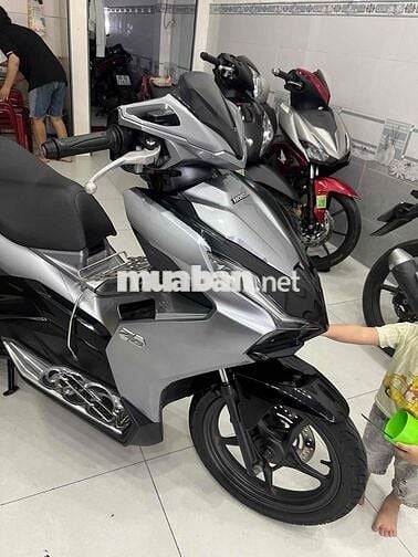 Honda Air Blade 125 Bạc đen
