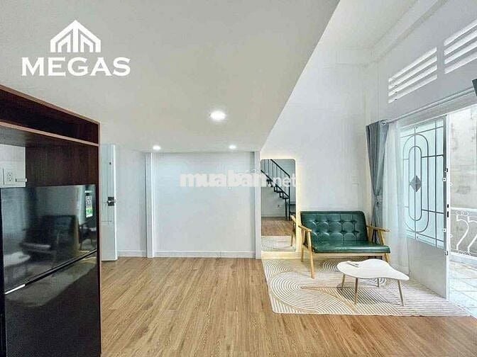 Nhà Chính chủ cho thuê, Full nội thất, 30m2 ngay Cầu Vượt ngã tư ga