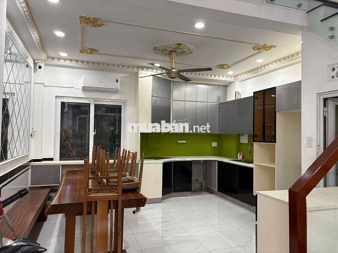 Nhà phố kiểu Biệt Thự 4 lầu mới đẹp + Tặng nội thất xịn