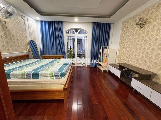 Nhà phố kiểu Biệt Thự 4 lầu mới đẹp + Tặng nội thất xịn