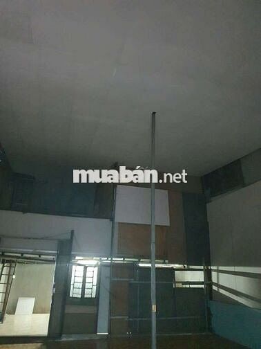 Nha kho cho thuê.8m × 12m lững