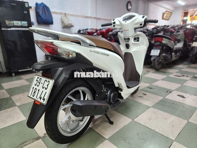👉Honda Vision 2021 Khoá Smartkey Trắng, biển SG
