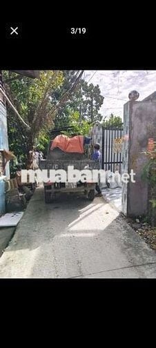 Bán căn nhà cũ gần Cổng KDC Tây Sông Hậu