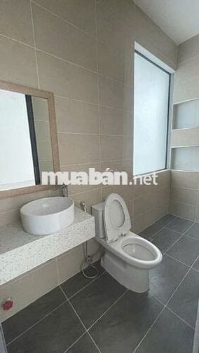 Cần cho thuê nhà MT 735A Đường Cách Mạng Tháng 8 P.6 Q.Tân Bình