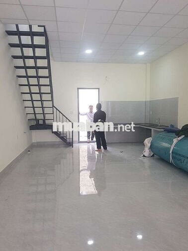 Cho thuê nhà 1 trệt 1 lầu dt 5,2×20. Hẻm xe hơi, không ngập nước