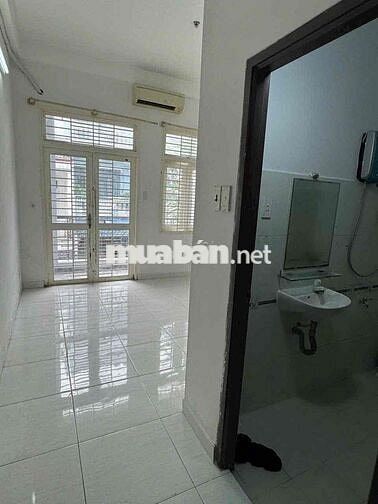 HXT 4pn3wc sẵn 3 máy lạnh hẻm nguyễn tư giản P12