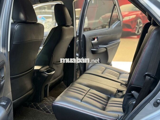 Toyota Fortuner 2017 2.4MT Bạc- 670tr