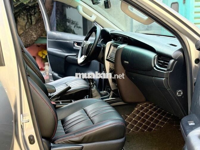 Toyota Fortuner 2017 2.4MT Bạc- 670tr